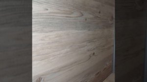 Как установить стеновые панели в доме из брёвен.mp4