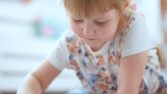 Скатерть-разукрашка из материала ButtenFilm «Весёлые драконы» смотреть онлайн