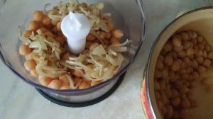 Паштет из нута с овощами.