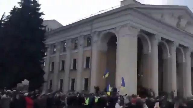 Как только Нацжоны получили приказ на провокацию - как их мгновенно и четко упаковали. смотреть онлайн