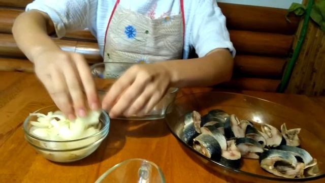 Скумбрія гарячого маринування || Нямки від Ніни та Улянки смотреть онлайн