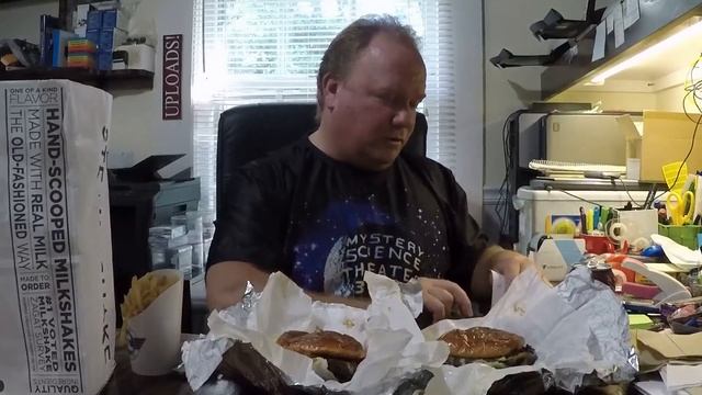 Steak n Shake White Truffle Prime & Texas BBQ SteakBurgers Comparison смотреть онлайн