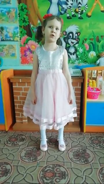 Страна читающая — Маргарита Макашева читает произведение «Рождественская дама» М. И. Цветаевой