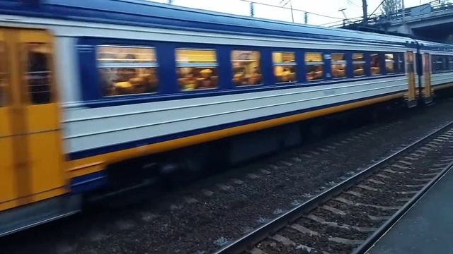ЭР9Е-658 | 6619 Святошин-Тетерев смотреть онлайн