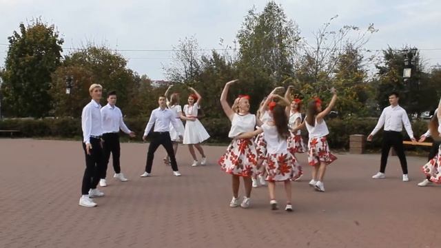 "Рябина" исп. танцевальный ансамбль "Цветы России" смотреть онлайн