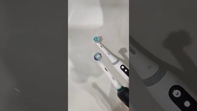 Oral B iO5N Cepillo de Dientes Eléctrico con Mango Recargable, El mejor cepillo de Oral B que he te смотреть онлайн