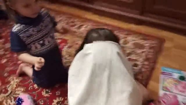 Новый год 2019. Нашли мешок с подарками под ёлочкой) смотреть онлайн