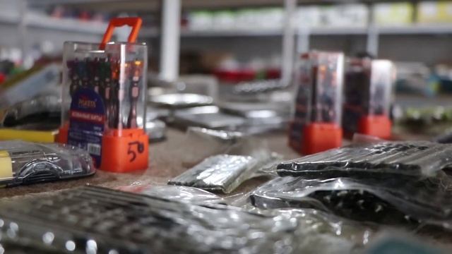 Аксы.Кербен шаары. Алтын кум магазин смотреть онлайн