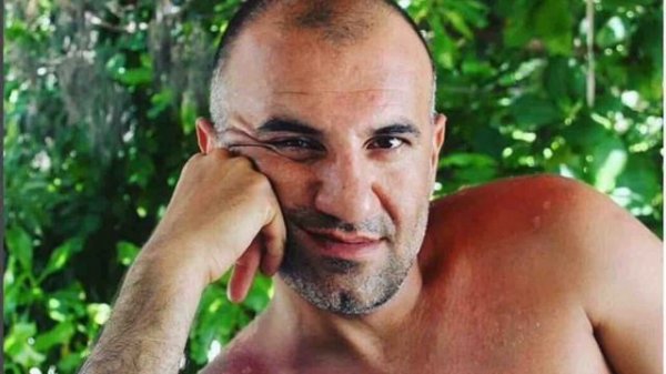 Oz qardasina atan Robert Eyyubov (Eyyubyan)