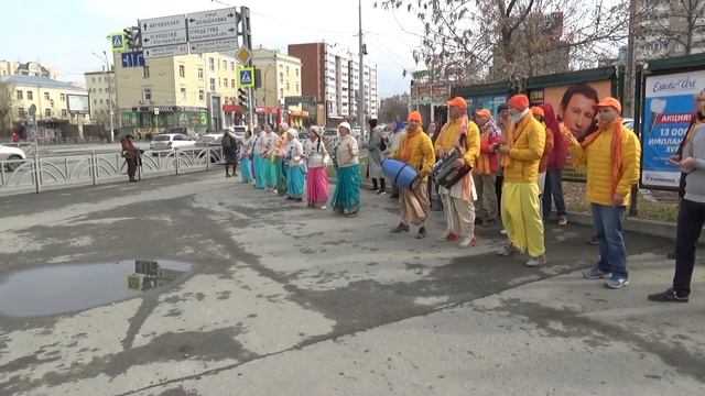 Харинама в Екатеринбурге. Spring harinams in Russia. Yekaterinburg, kirtan Gaja Hanta das 25.04.202 смотреть онлайн