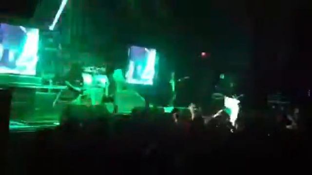 Lamb of god - Laid To Rest (live)