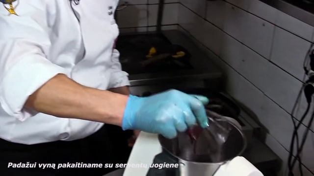 Antienos krūtinėlė su karamelizuotais vaisiais vyno padaže смотреть онлайн