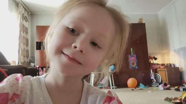 Танец под песню "Если б не было школ" - Эмилия смотреть онлайн