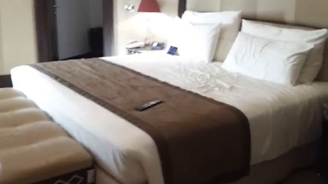 Hotel review - Boscolo Budapest (room) смотреть онлайн