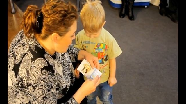 Первое городское Саяногорска отметило день рождения бегущей строки праздничным розыгрышем