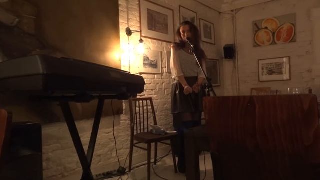 Стихи о поэтах - Анна Дэлас и Уля Корлёва смотреть онлайн