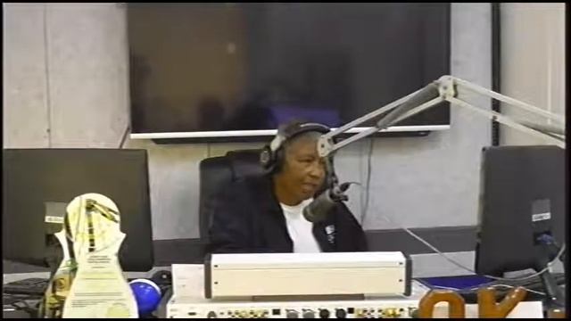 RIDING IN TANDEM смотреть онлайн