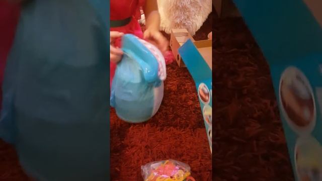 Игрушка-Пугалка. Обхитри акулу. Распаковка смотреть онлайн