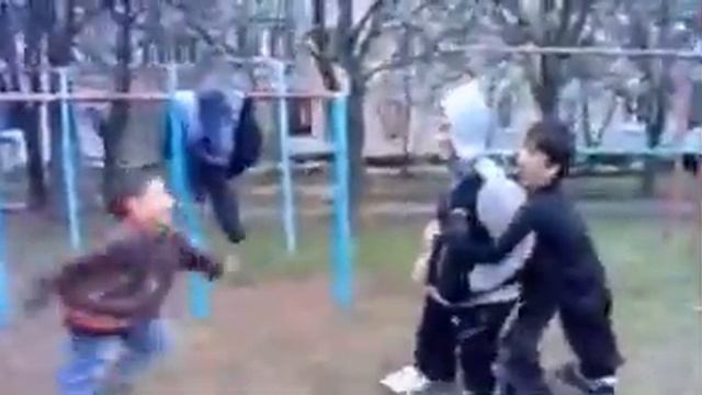 я тебя ударю)))) жмых наоборот(content-aware scale) смотреть онлайн