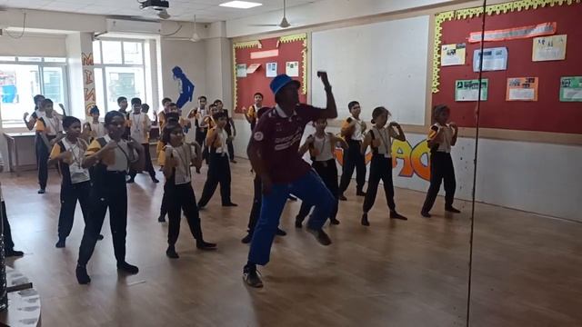 Teaching Sessions At Rbk Global School | Smitesh Patil | Bolly-Hop | 2023 #dance #teaching #mumbai смотреть онлайн
