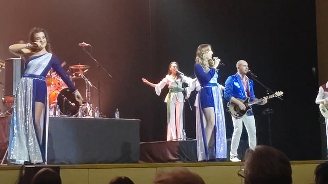 Abba Mia - Dancing Queen смотреть онлайн