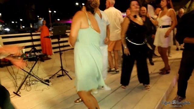 Beach Club Area2-Maremò (Sa): "Live Felice D'Amico & Morena" 27/7/24 n.18 смотреть онлайн