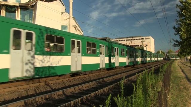 Электропоезда в Будапеште на метро линии H7 2 / EMU Train On Budapest Train Line H7 2
