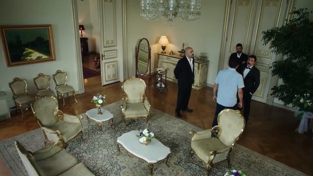 Bizim Boynumuzu Sadece Sevda Büker - Bana Sevmeyi Anlat смотреть онлайн