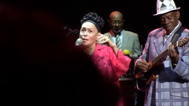 Orch Buena Vista Social Club 2013 Omara Portuondo "El amor De mi Boho" смотреть онлайн