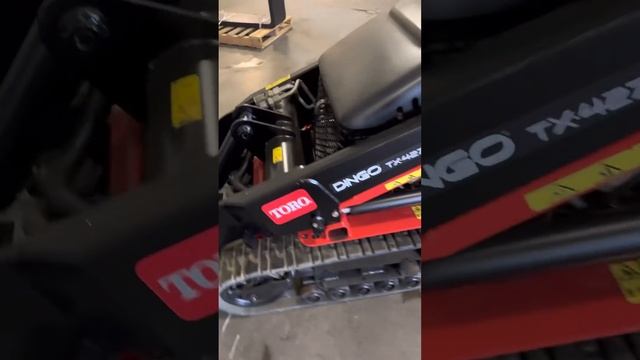 2017 TORO DINGO TX427 MINI SKID STEER LOADER BUCKET ATTACHMENT ONLY 878 HOURS GASOLINE смотреть онлайн