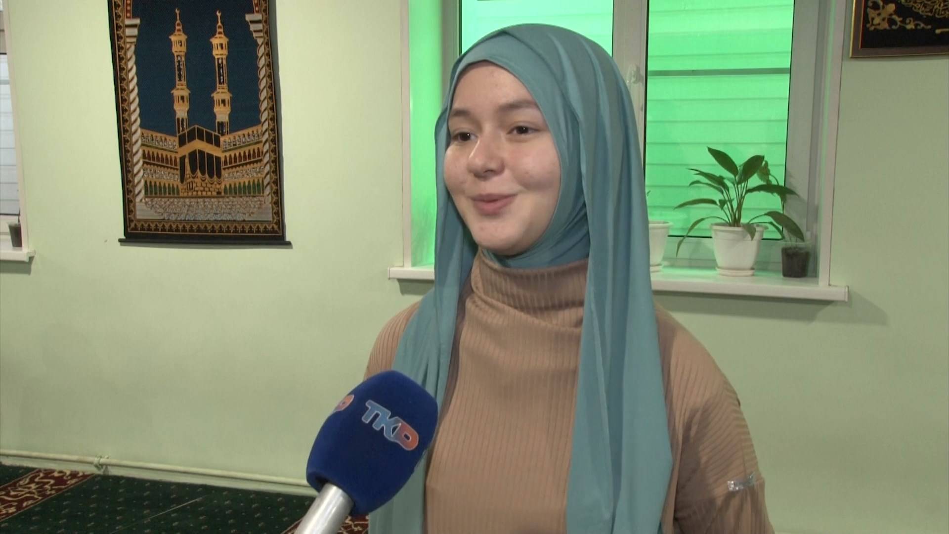 Мусульманки рассказали, почему носят хиджаб смотреть онлайн