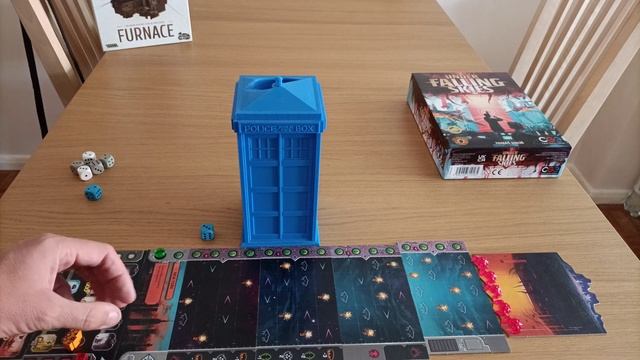 Dice distancing #61 Under Falling Skies solo board game - how far will it roll-dice tray? AmassGame смотреть онлайн