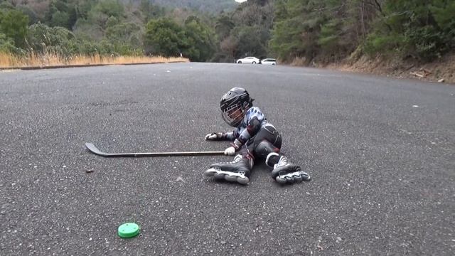 Torataro's History - 5 years old - Started to Play Hockey смотреть онлайн