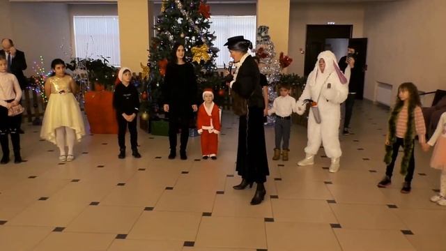 Новогодний утренник. В гостях у Кролика смотреть онлайн