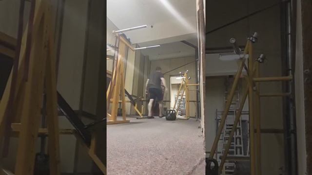 Жим гирь 24кг и выходы на две