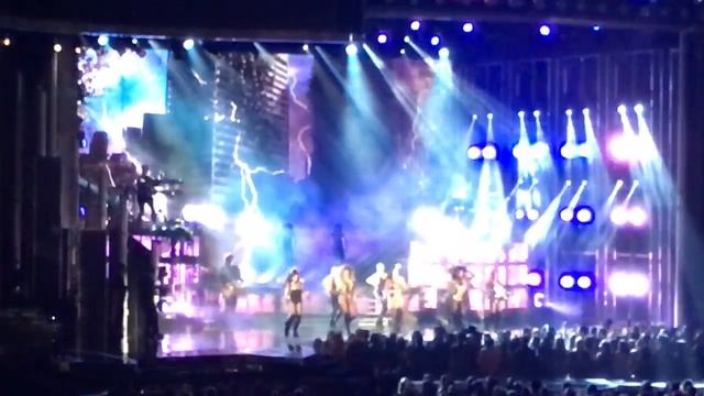 Fifth Harmony - Work from Home (Live at the 2016 Billboard Music Awards) смотреть онлайн
