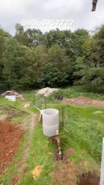 Монтаж колец дренажный колодец после бурения ! #бурение #камаз #бурениеколодца #shortvideo #колодец