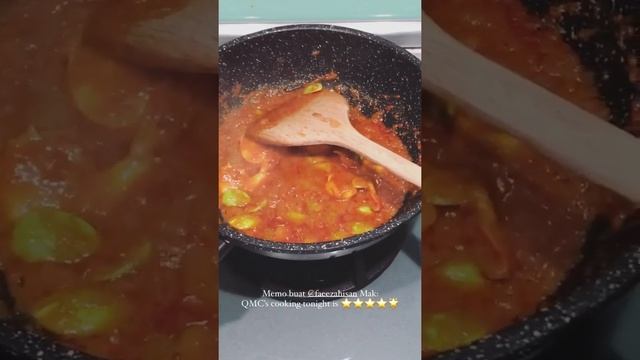 Romantiknya Mira Filzah dan Wan Emir Astar Masak masak pon Berdua makan sampai Habis смотреть онлайн