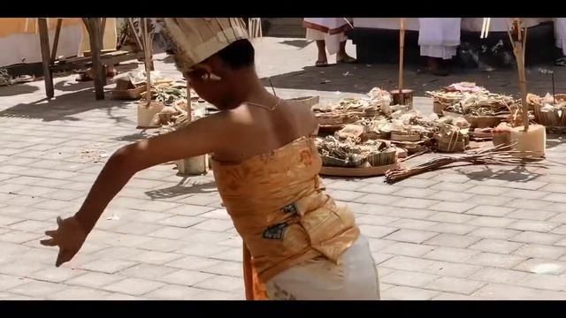 Odalan pura batu bolong 23 Okt 2019 смотреть онлайн