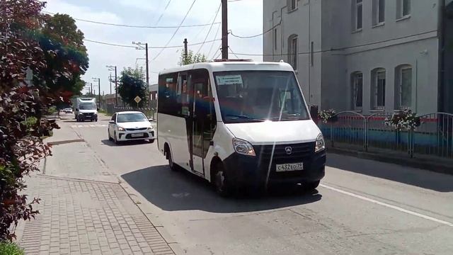 "Единица в пробке" Микроавтобус Луидор-225019 следует по маршруту 1 Пионерский по городу смотреть онлайн