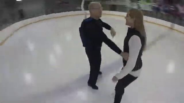 Tiffany and Val testing the CamBrella on ice at Toyota Sports Center смотреть онлайн