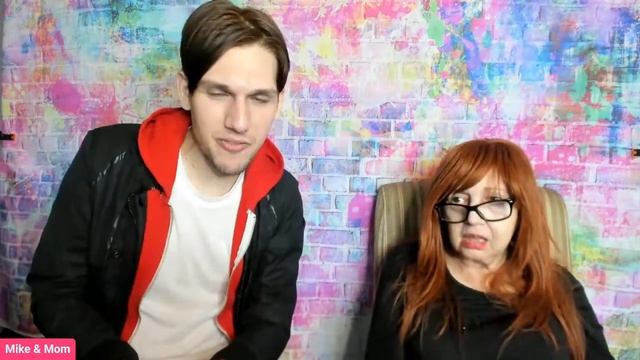 LIVE with MY MOM! - MIKEroaggress'd! смотреть онлайн