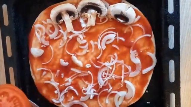 👍Обалденная овощная пицца 🍕 смотреть онлайн