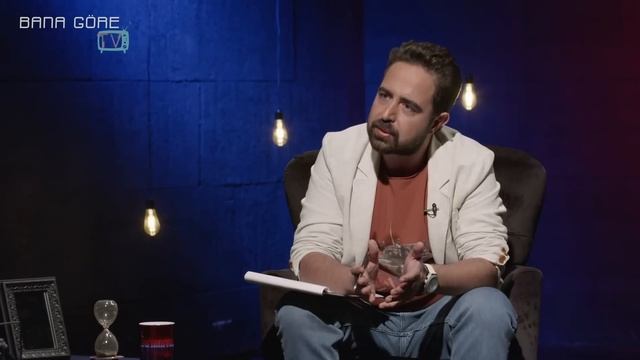 Katarsis - Kadir Ezildi: Babamı Hatırlamıyorum ve Yaşattıkları Yüzünden Onu Affetmiyorum смотреть онлайн