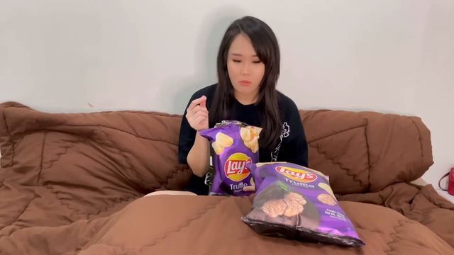 Review Lays Truffle makanan import unik смотреть онлайн