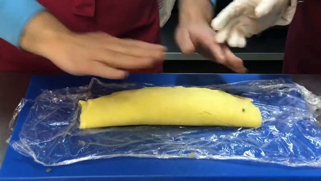 Картофельный рулет с пассированным луком, морковью и шампиньонами от Варгашовой Елены