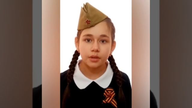 Читает Эвелина Хазиева "На братских могилах" Владимир Высоцкий смотреть онлайн