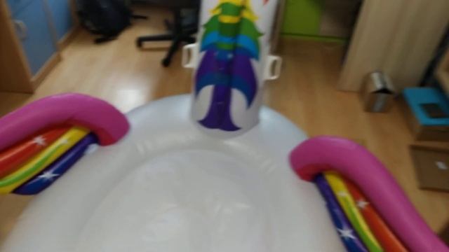 Intex Unicorn deflating смотреть онлайн