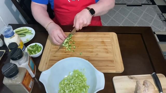 ДУЖЕ ЛЕГКИЙ РЕЦЕПТ І СМАЧНИЙ САЛАТ КЛАСИЧНИЙ З КУРОЧКИ ПО АМЕРИКАНСЬКІЙ З МАЙОНЕЗОМ! 💙💛 смотреть онлайн