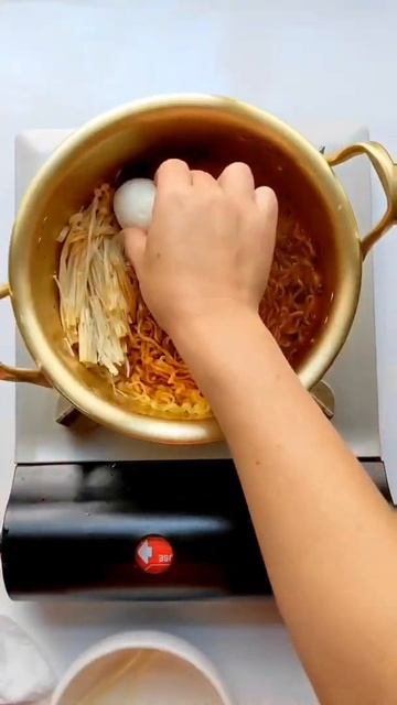 How I Pimp Up My Instant Ramen For A Quick Lunch